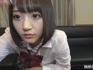 甜美大奶子新人美女~不一样的感觉，撩下衣服露奶子，白皙美腿张开，揉搓骚穴翘起美臀